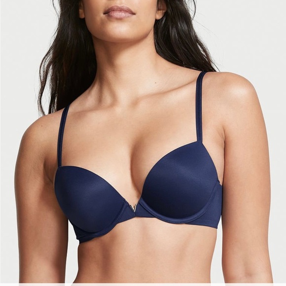 Victoria Secret - LOVE CLOUD
Push-Up Plunge Bra - NEW ST 11200762 - Picture 2 of 5